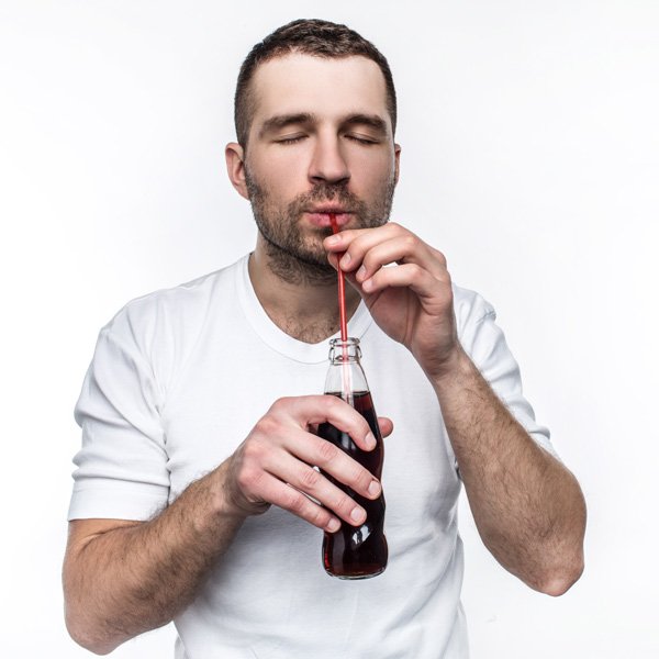 ingerir azúcar y bebidas ácidas dñan las encías