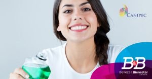 Complementa el cepillado con el enjuague bucal.